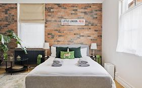 City Centre Entire Studio Apartment- Self Check In